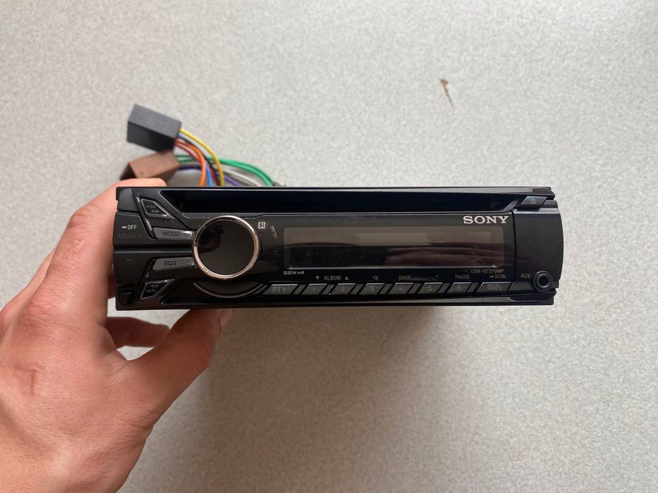 Продам оригінальну магнітолу SONY