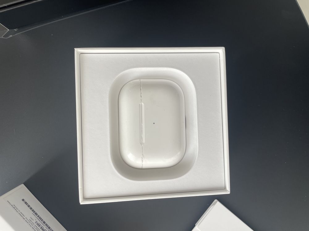 AirPods Pro with Wireless Charging Case