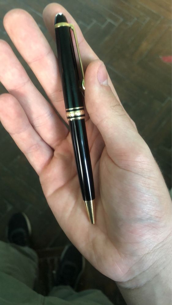 Шариковая ручка Montblanc Meisterstuck Classique