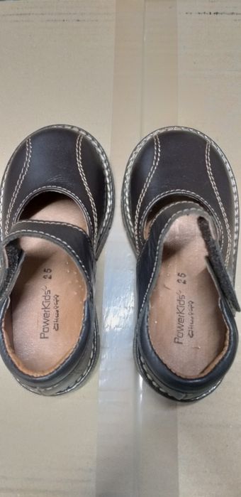 Sapatos menina - Tamanho 25