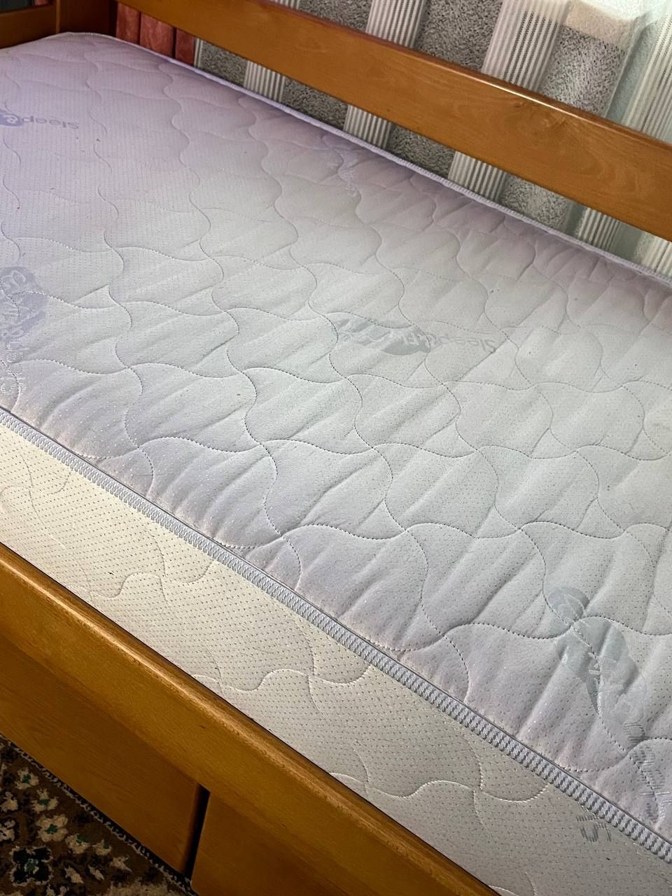Ліжко односпальне