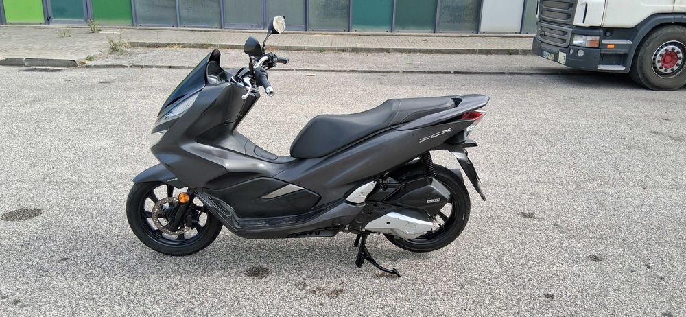 Honda pcx ano 2018