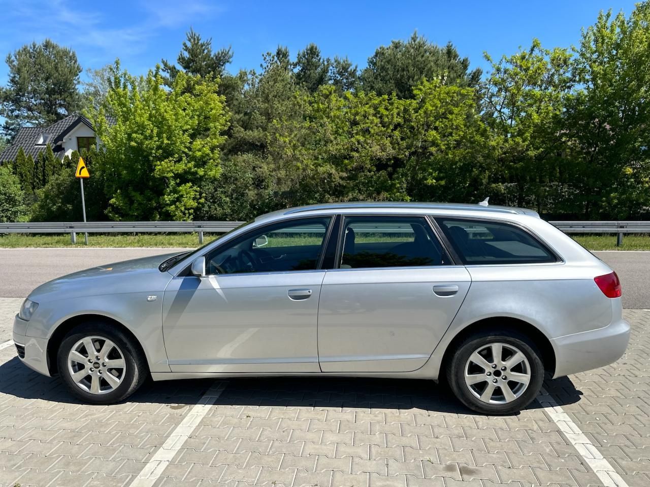 Audi A6 C6 Kombi 2.4 V6 Benzyna + LPG

Rok produkcji: 200