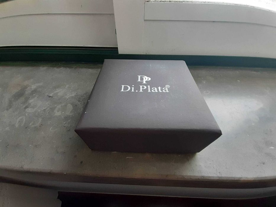 Colar pérolas c/3 filas e fecho prata, nunca usado