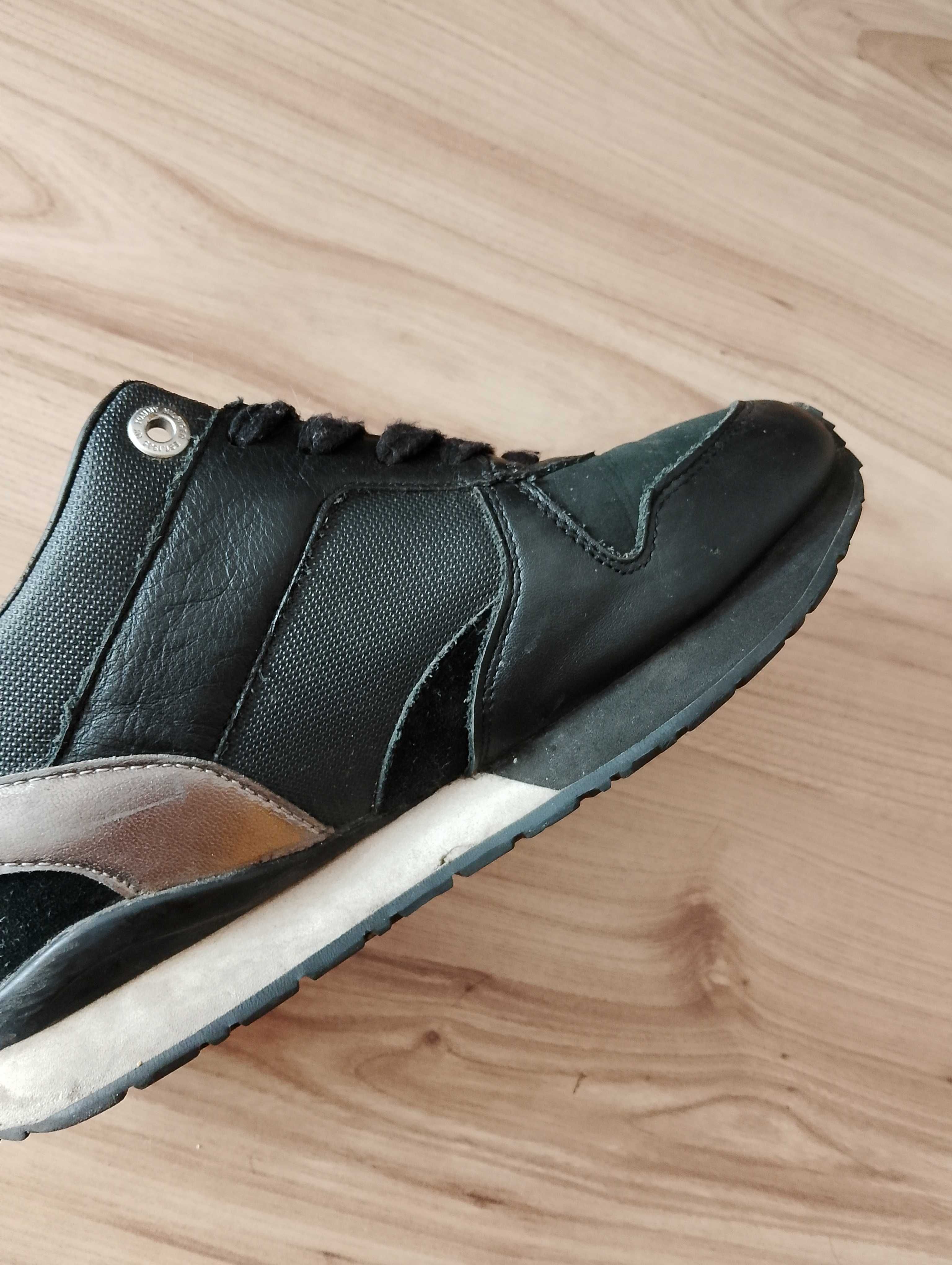 TOMMY HILFIGER. Adidasy damskie.