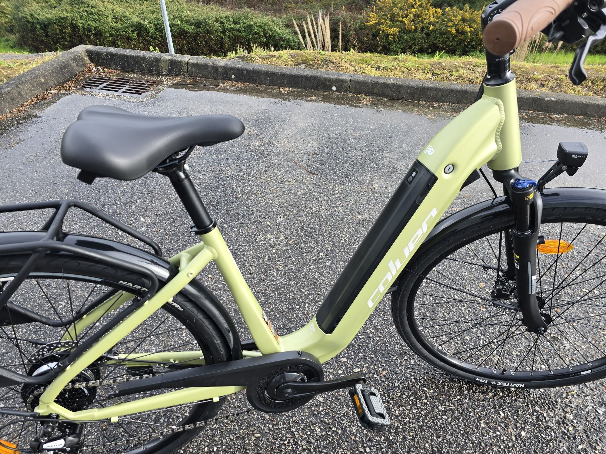 Bicicleta citadina eletrica nova