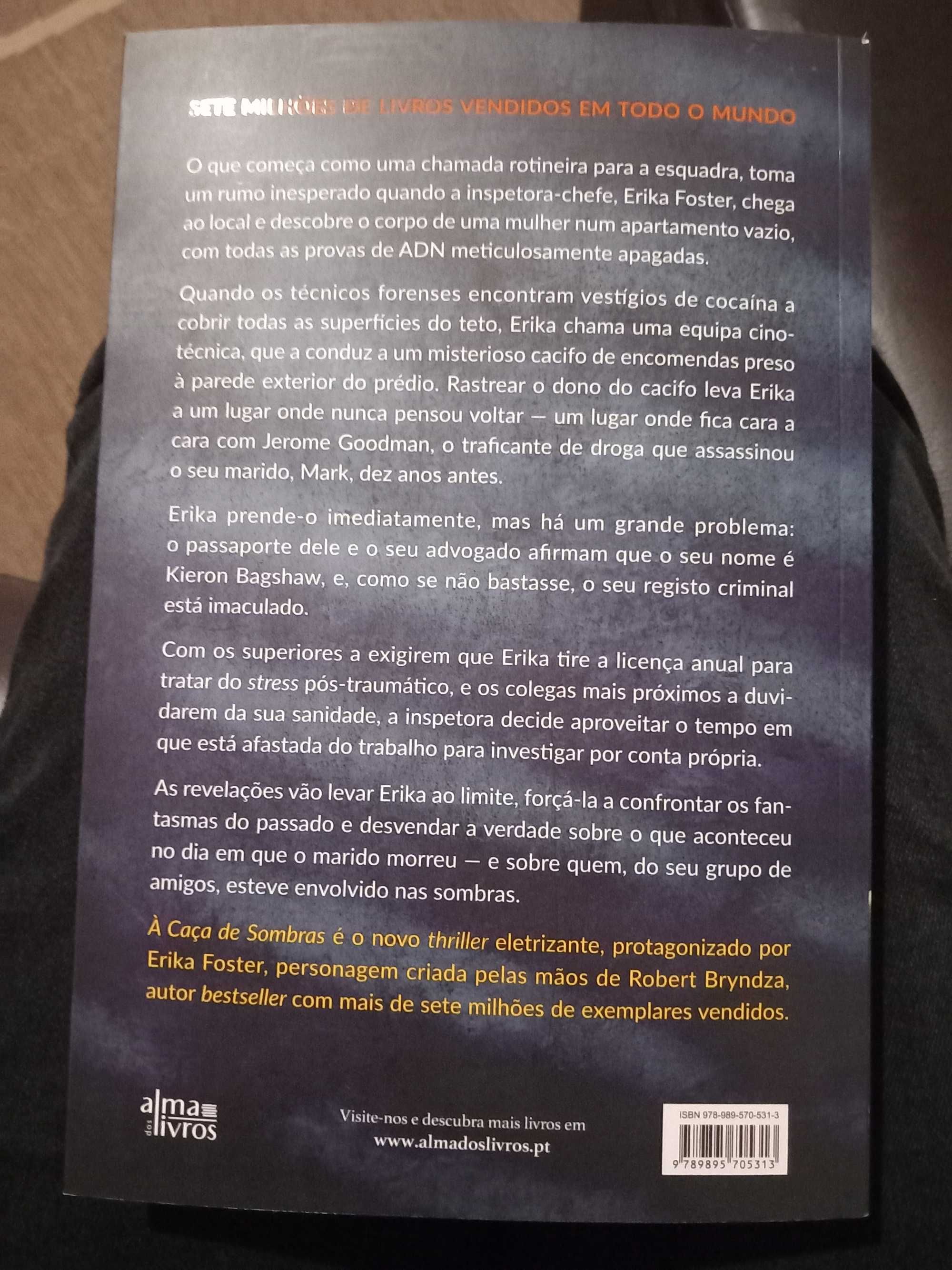 À Caça De Sombras de Robert Bryndza