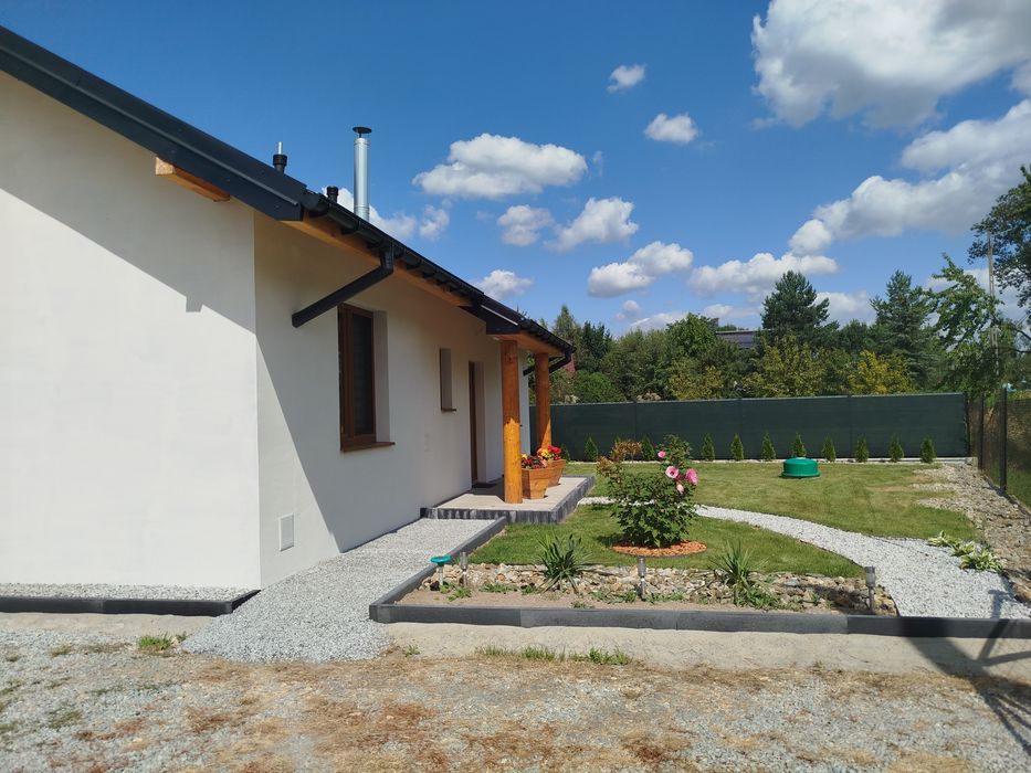 Sprzedam dom +garaż dwustanowiskowy wolnostojący