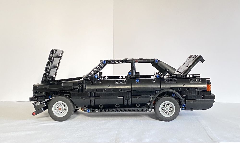Modelka BMW E30 Lego Technic własnej roboty