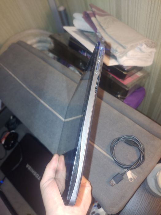 Ноутбук samsung xe700t1a-a09us i5 2gen 4gb 128ssd bat 4 h