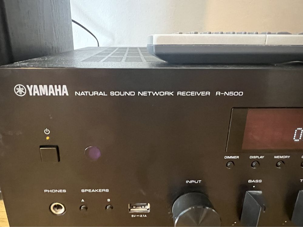 Amplituner YAMAHA R-N500 Czarny + GRATIS kolumny JBL