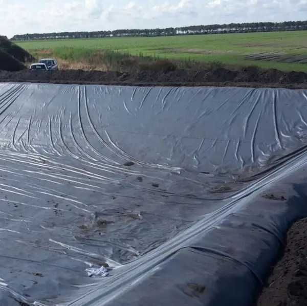Плівка чорна технічна 250 мкм, 6×10 м — для, бліндажів,зерна,ставків