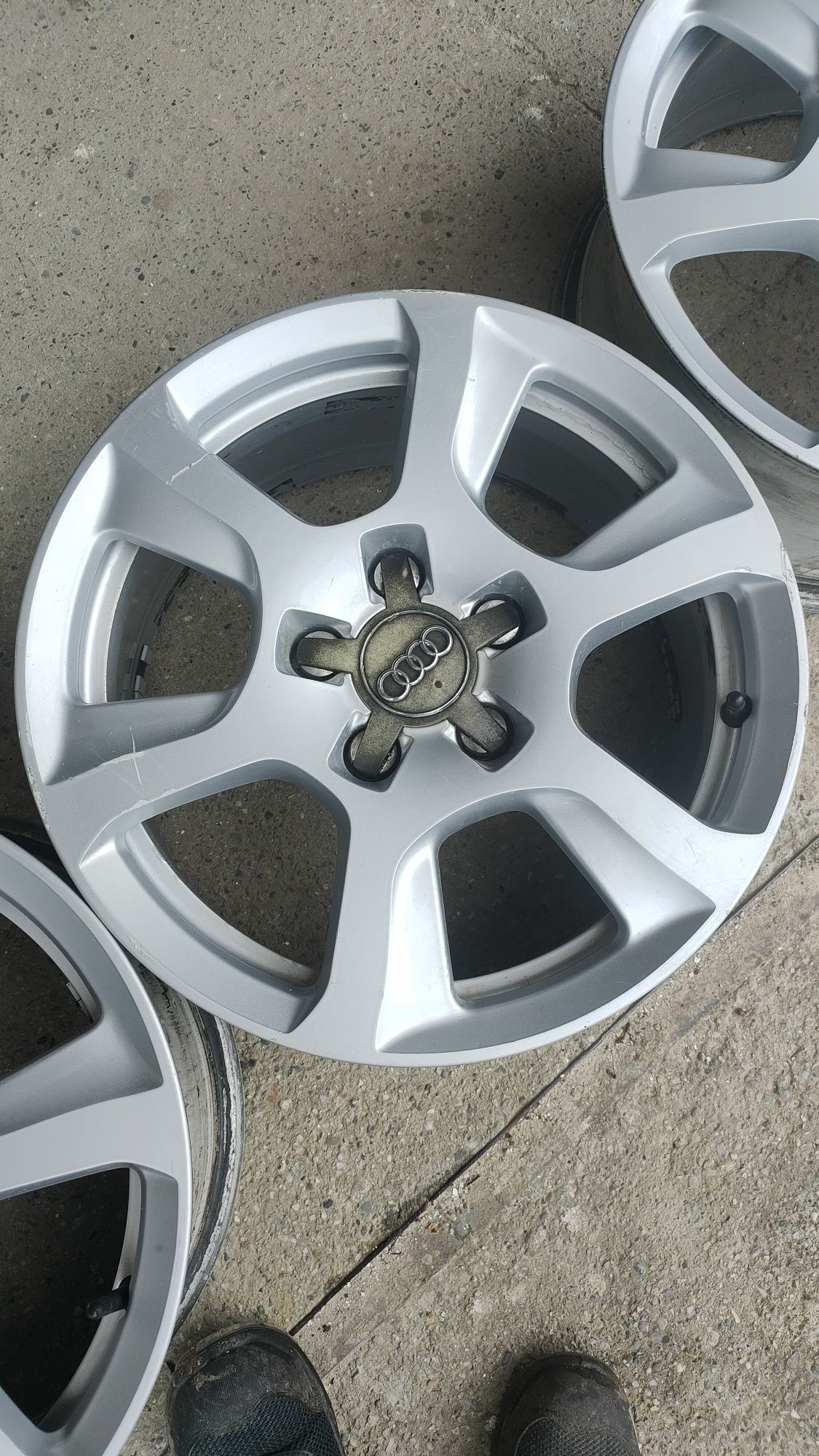 Alufelgi Audi 5x112 do A4 B7 B8 B9 R16 cali ET45 7,5H BBS