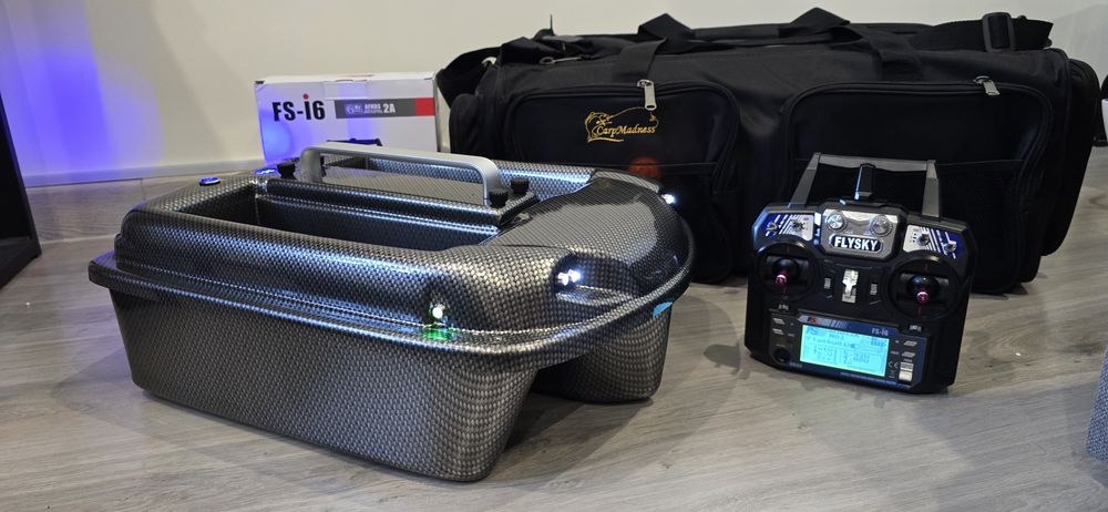 Łódka zanętowa Nowa Carp Madnes Phantom Carbon zasięg do 1km 4kg rt4