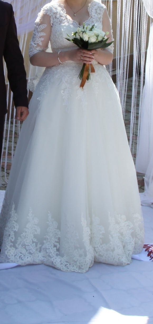 Весільна сукня   48 розмір,на 171 зріст без підборів