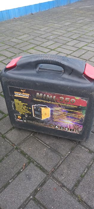 Инверторный сварочный аппарат