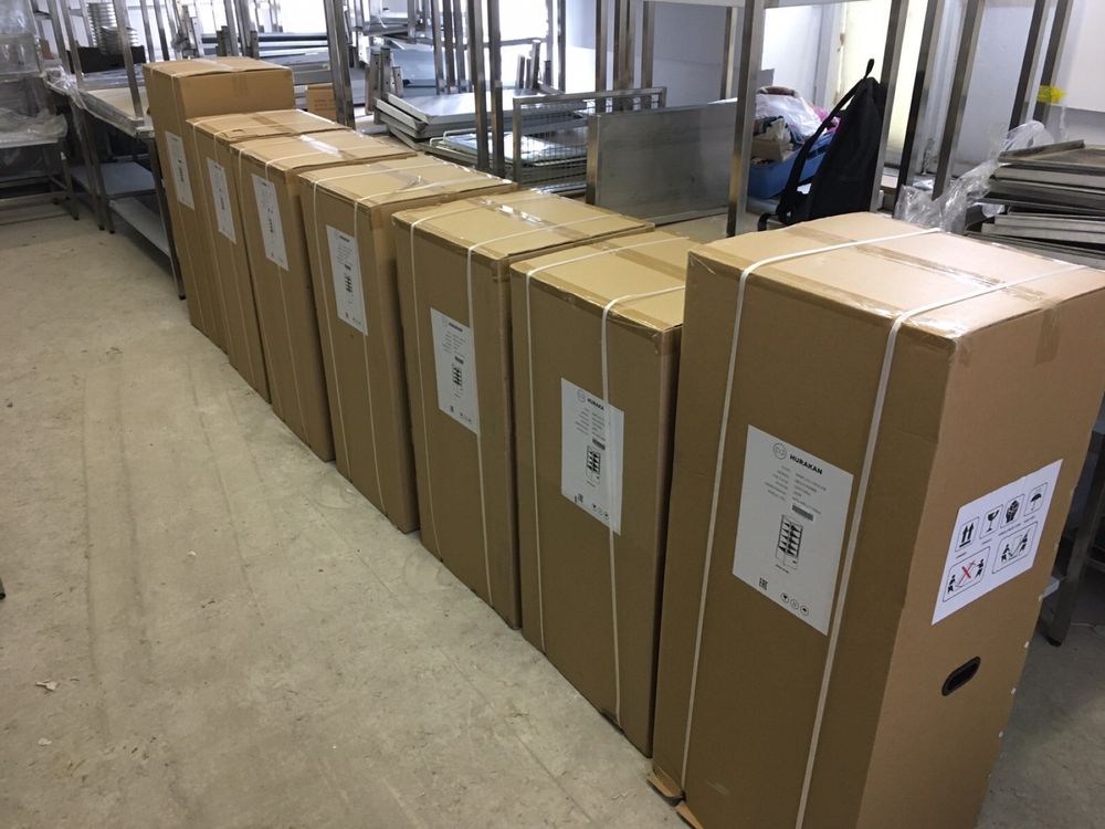 Вітрина холодильна 4 полки Hurakan UPD98B BLACK