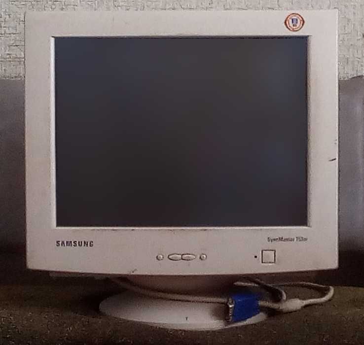 ЭЛТ Монитор Samsung SyncMaster 753DF