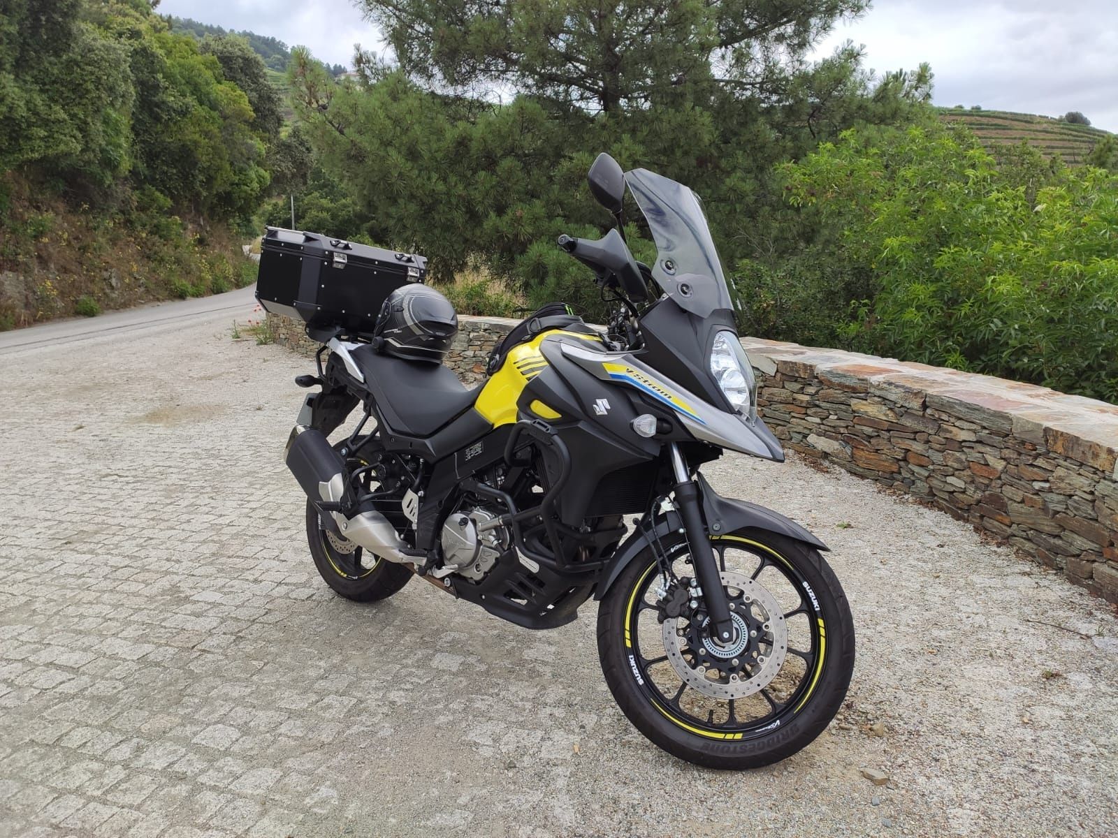 Vendo Suzuki V-Strom 650 Ano19