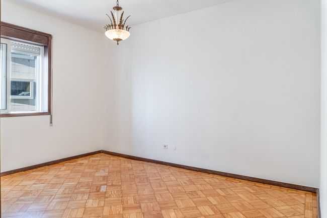 Magnífico apartamentoT4, na Av. Brasil.