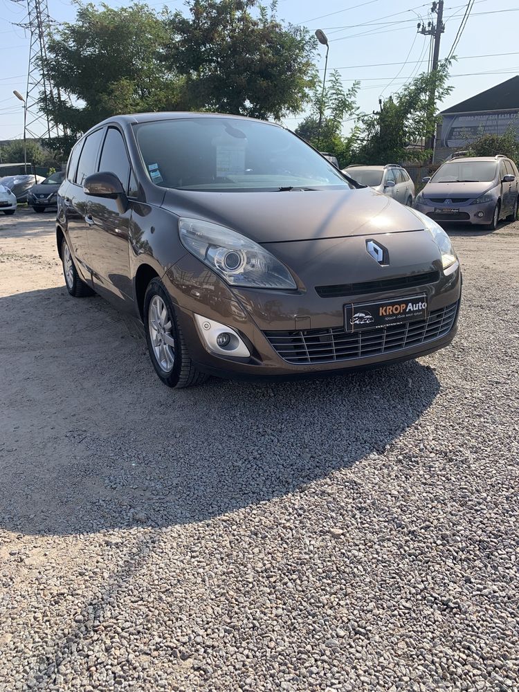 Renault Scenic 1.5 дизель 7 місць