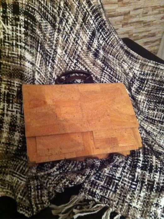 Pasta/mala de executivo em cortiça e pele, elegante e funcional