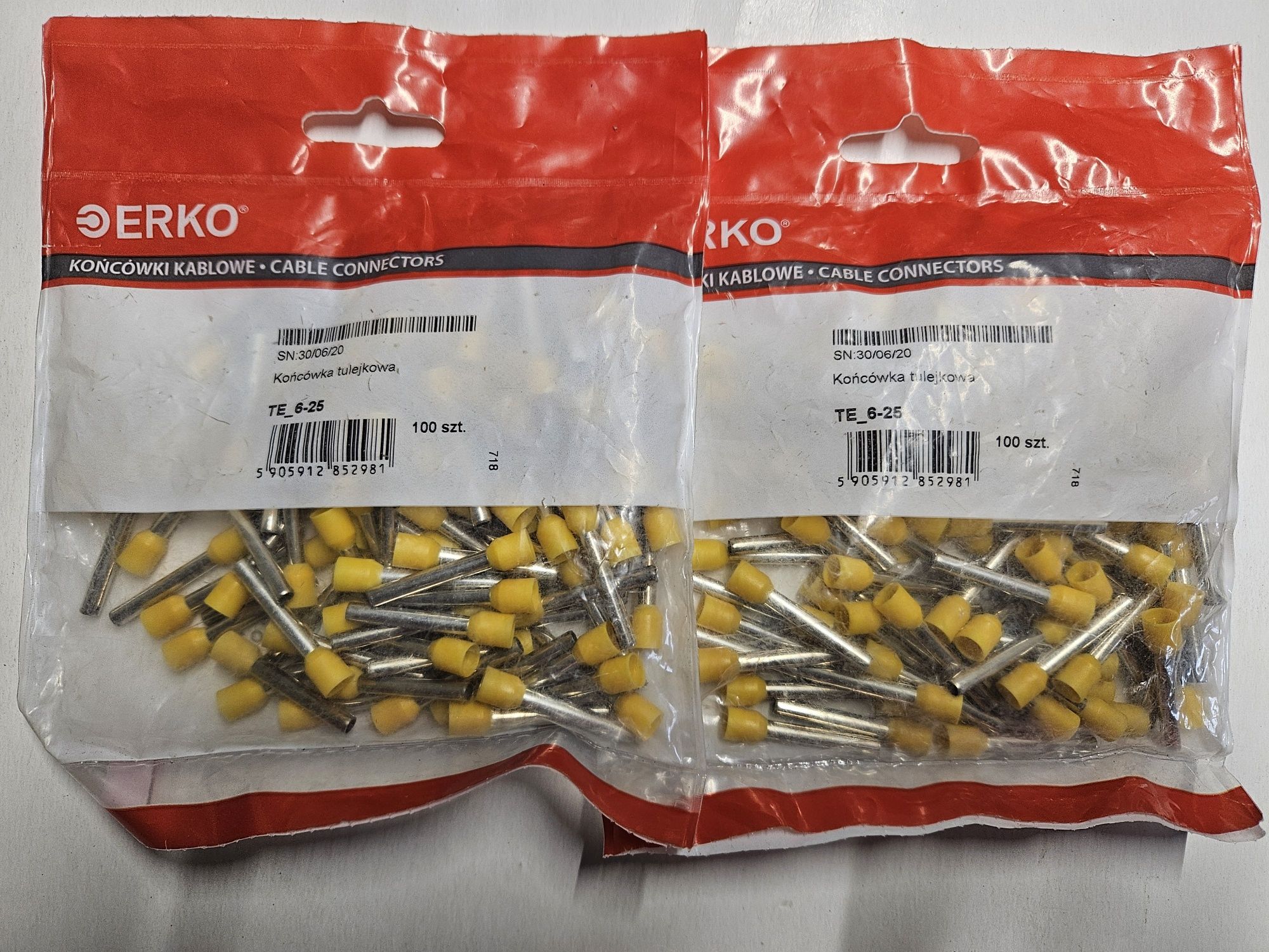 Końcówki tulejkowe izolowane