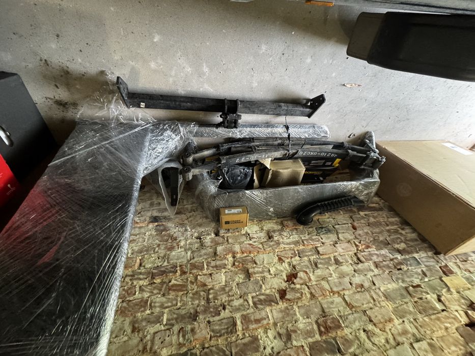 Toyota  hilux Gr kompletne zawiwszenie Nowe Okazja