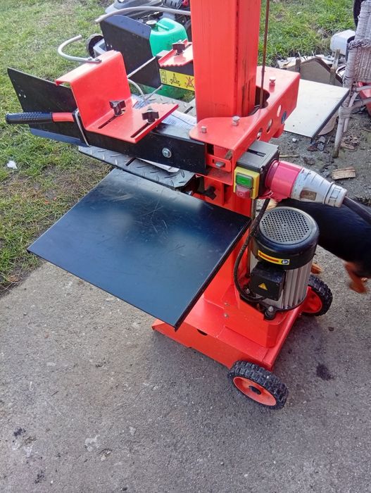 Hydrauliczna łuparka do drewna ATIKA 8T