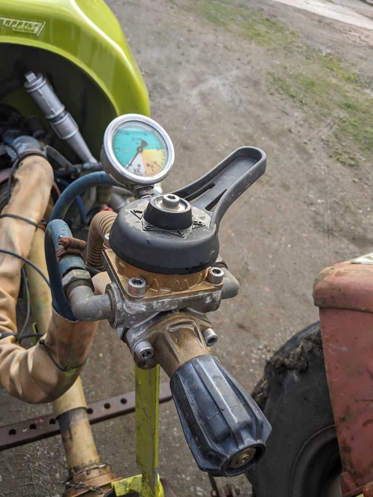 Opryskiwacz sadowniczy Caffini 1500 litrów możliwy transport