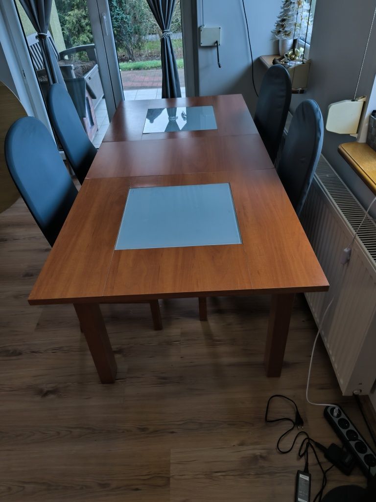 Stół używany+4 krzesła