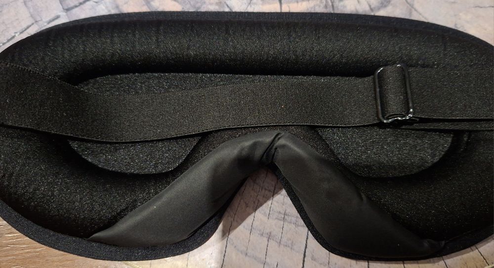 Nowa maska na oczy 3D do spania zaciemniająca