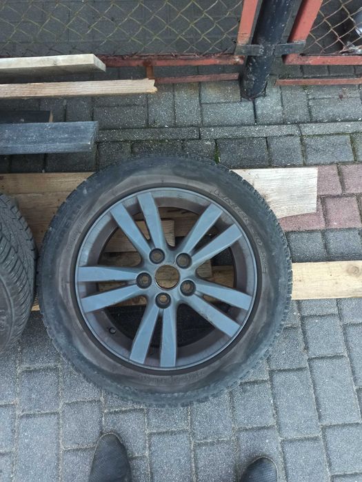 Toyota avensis  t27 alufelgi z oponami zima