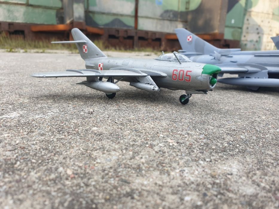 Model samolotu 1:48 mig 17