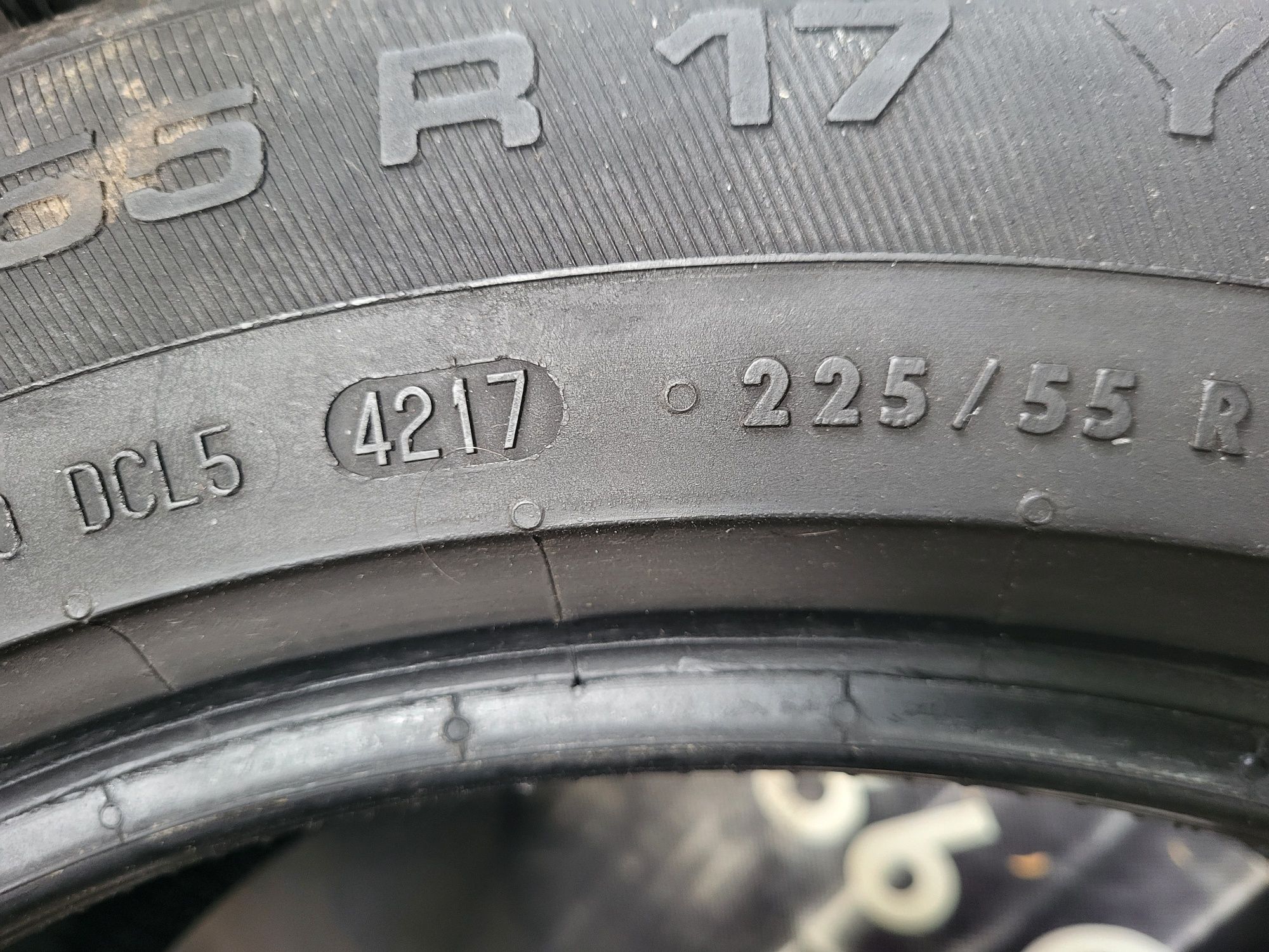 Opony letnie 225/55/17 Uniroyal