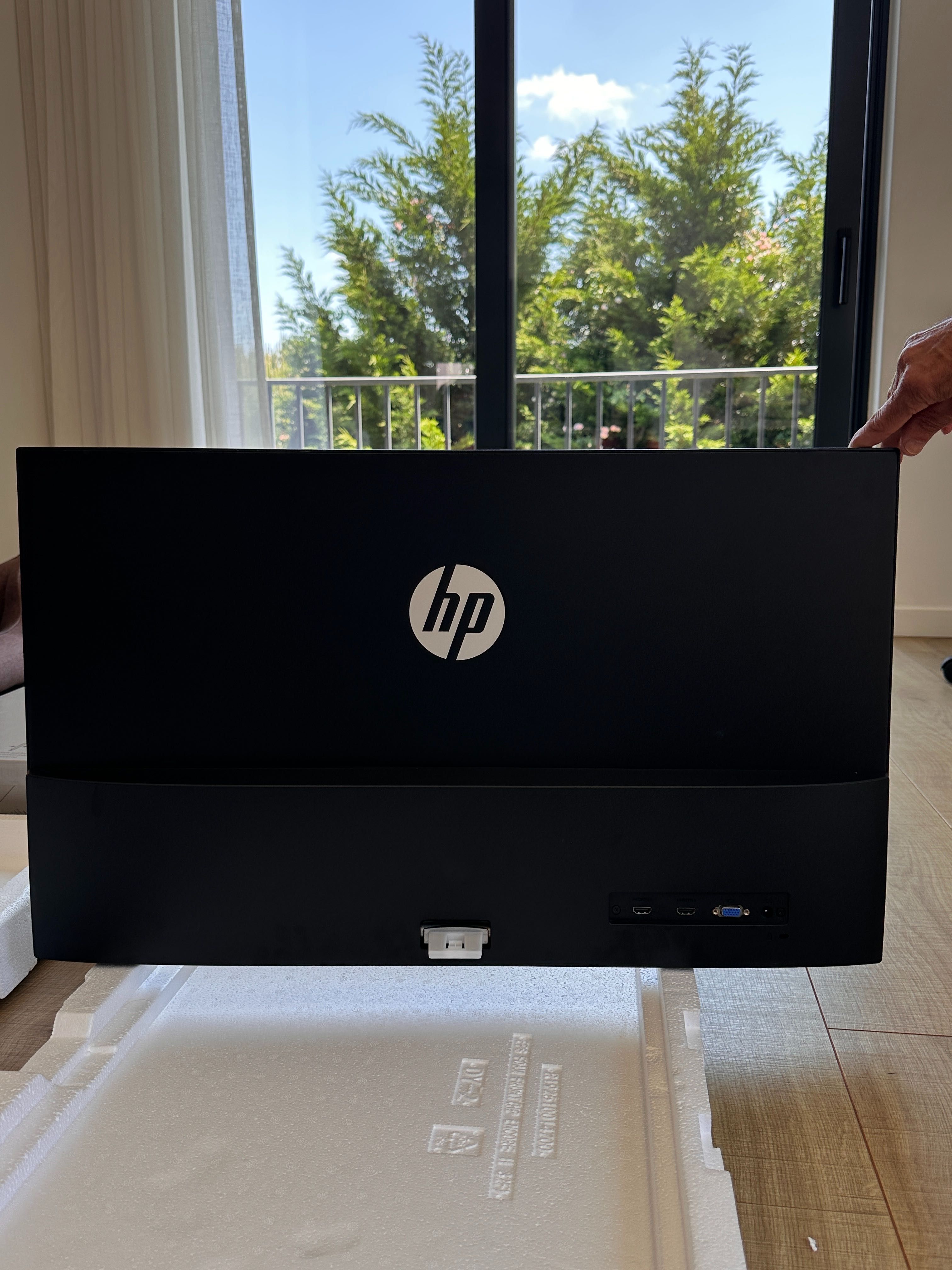 HP 32F Monitor - COMO NOVO