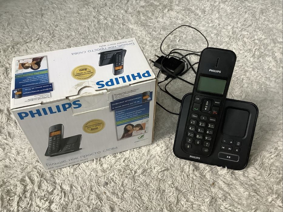 Телефон Philips se 175