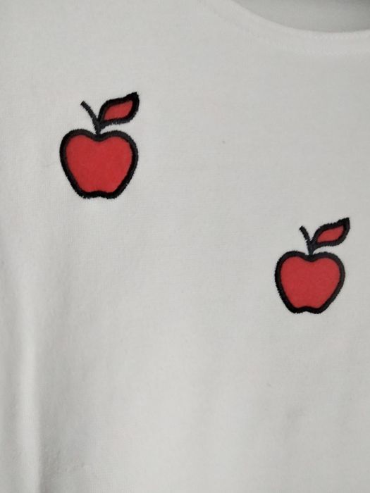 T-shirt algodão bordada