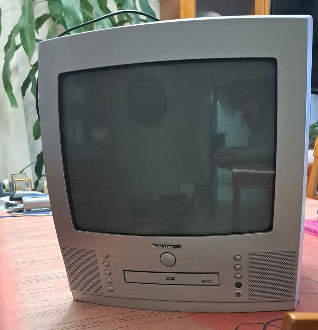 Tv com Dvd Electric co.