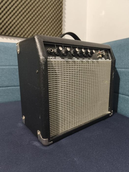 Piecyk Fender frontman 15