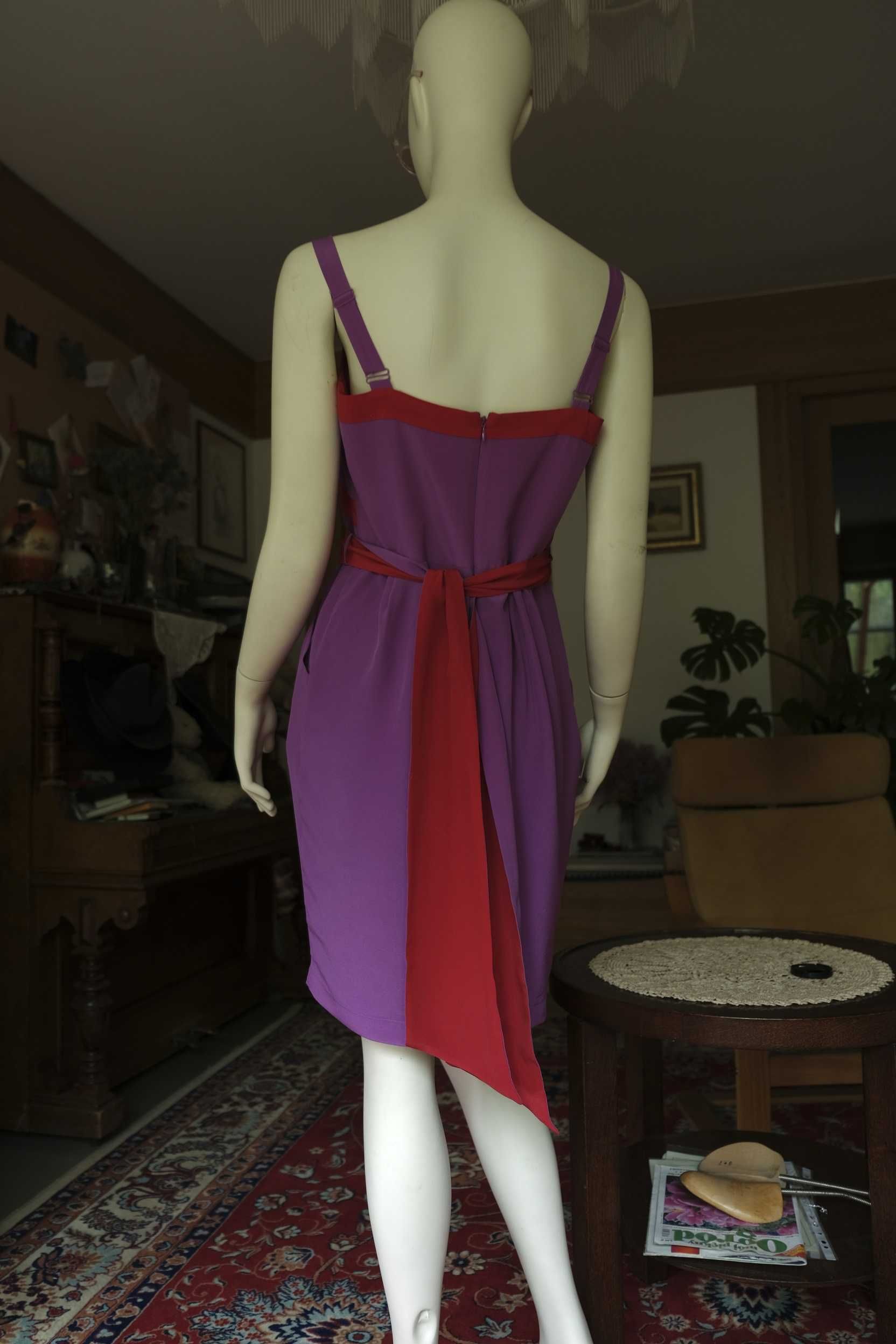 jedwabna koktajlowa ołówkowa sukienka Pepperberry pin up retro vintage
