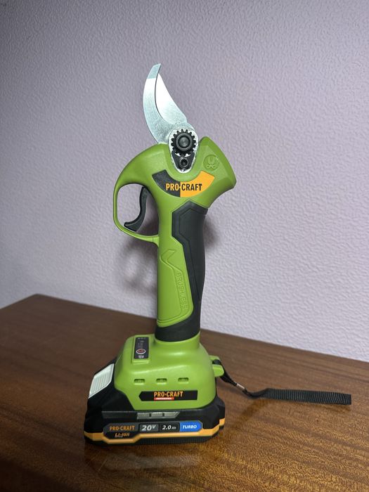 ProCraft ES28Li — безщітковий акумуляторний секатор