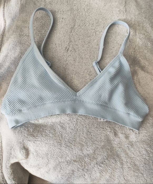 Niebieski biustonosz materiałowy