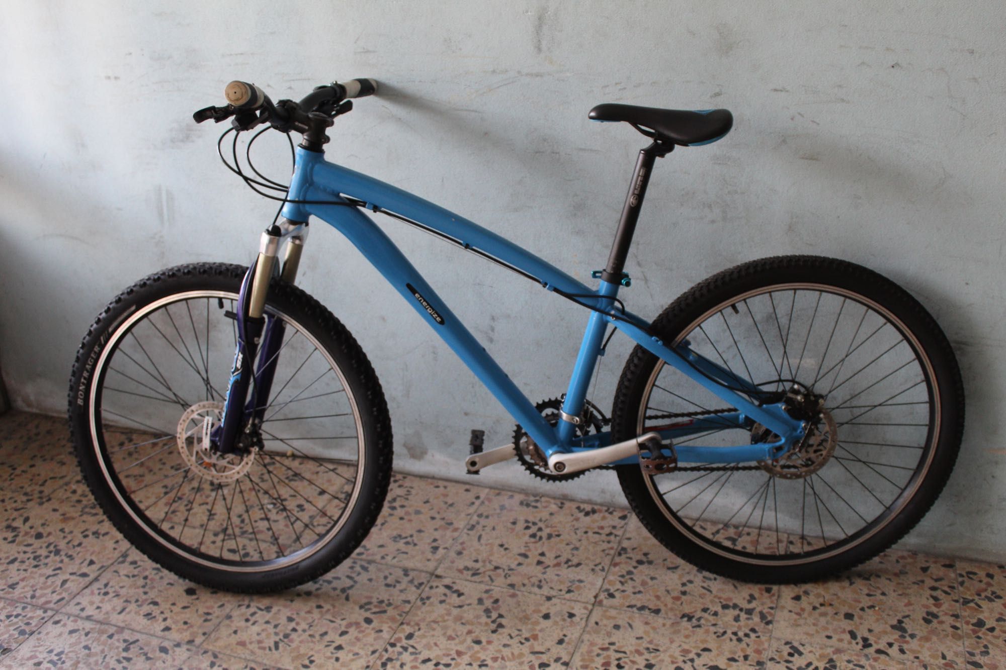 Bicicleta azul (roda 26)