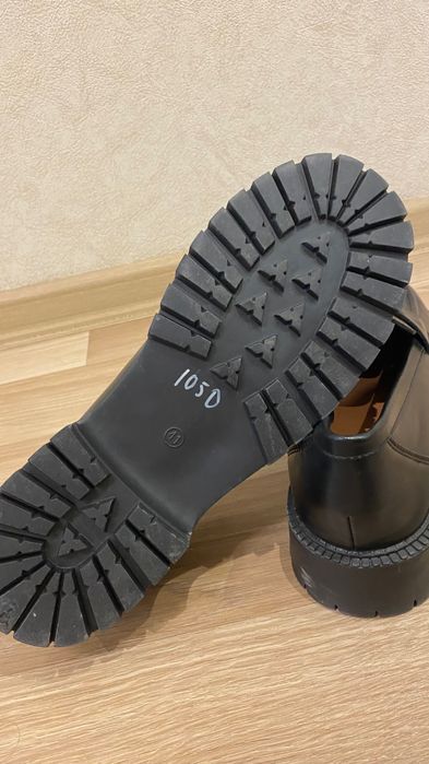 Жіноче взуття Лофери