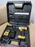 DeWalt Aparafusadora 10,8V 2,0Ah DCF610