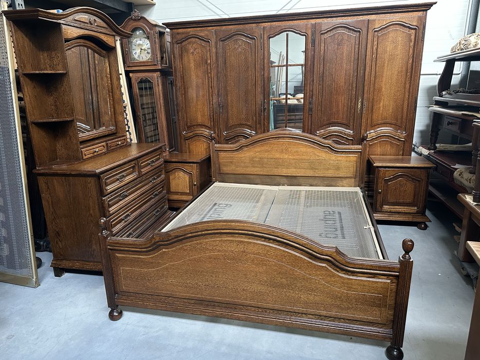 Dębowa sypialnia łóżko 160cm szsfki komoda szafa lustro