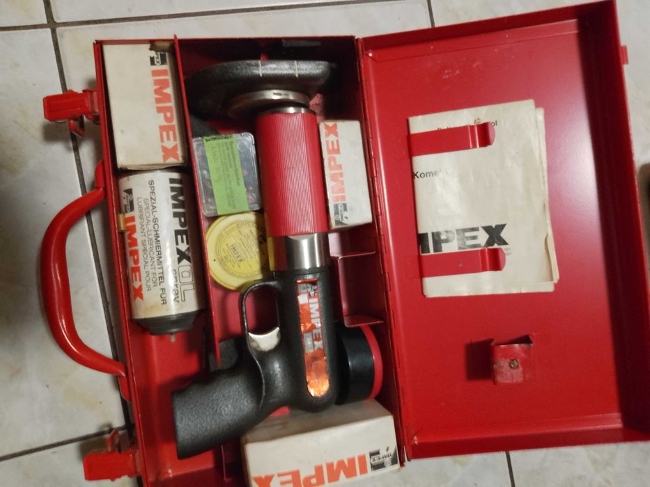 Pistolet prochowy do gwoździ Impex. Stan bdb.