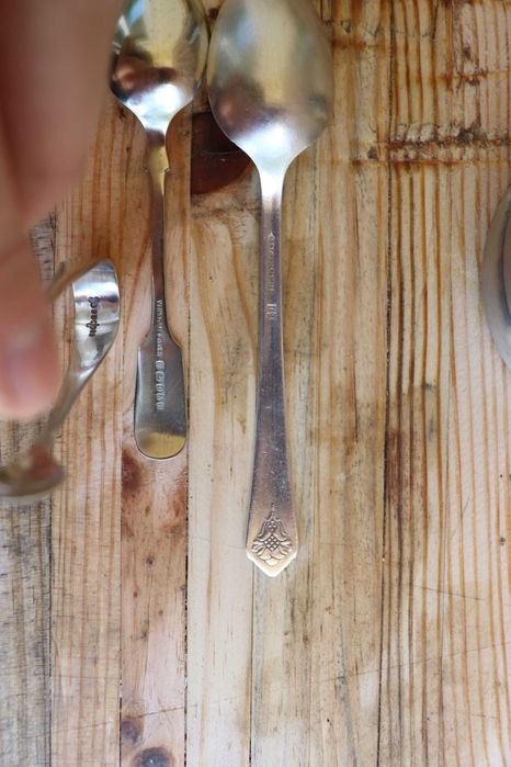 Fruteira, Caneca, Caixinhas, Colheres e Outros Artigos.