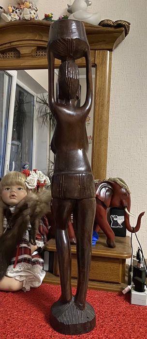 Африканская статуэтка, красное дерево